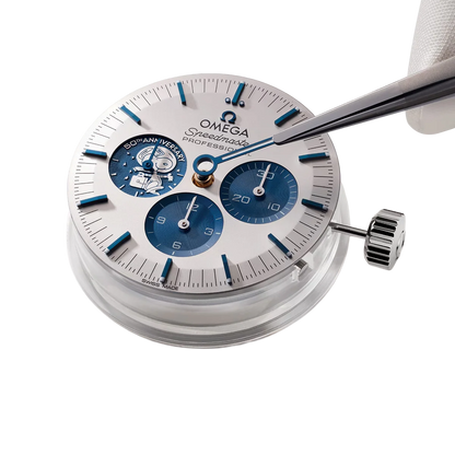 Speedmaster 42mm Silver Snoopy Award 50th Anniversary